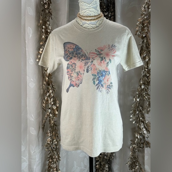Next Level Apparel Women’s S Butterfly Graphic Tee Small Beige - Picture 1 of 8